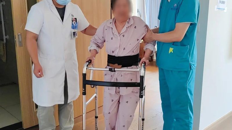 养老护理员证初级和中级区别